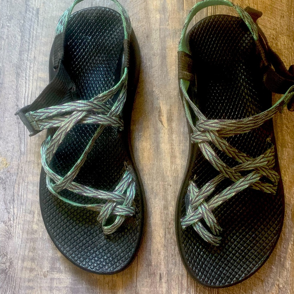 Women’s Chaco ZX/2 Green & Purple Dagger Toe Loop Hiking Water Sandals Size 9
